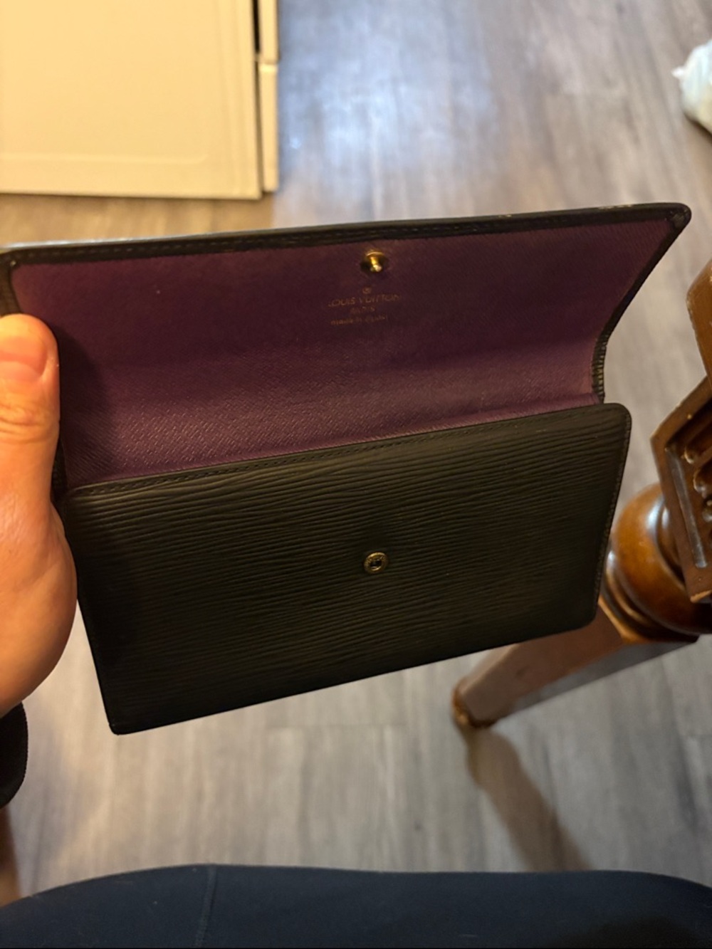 Louis Vuitton Black Epi magenta Leather Trifold Wallet in excellent condition - Picture 3 of 10